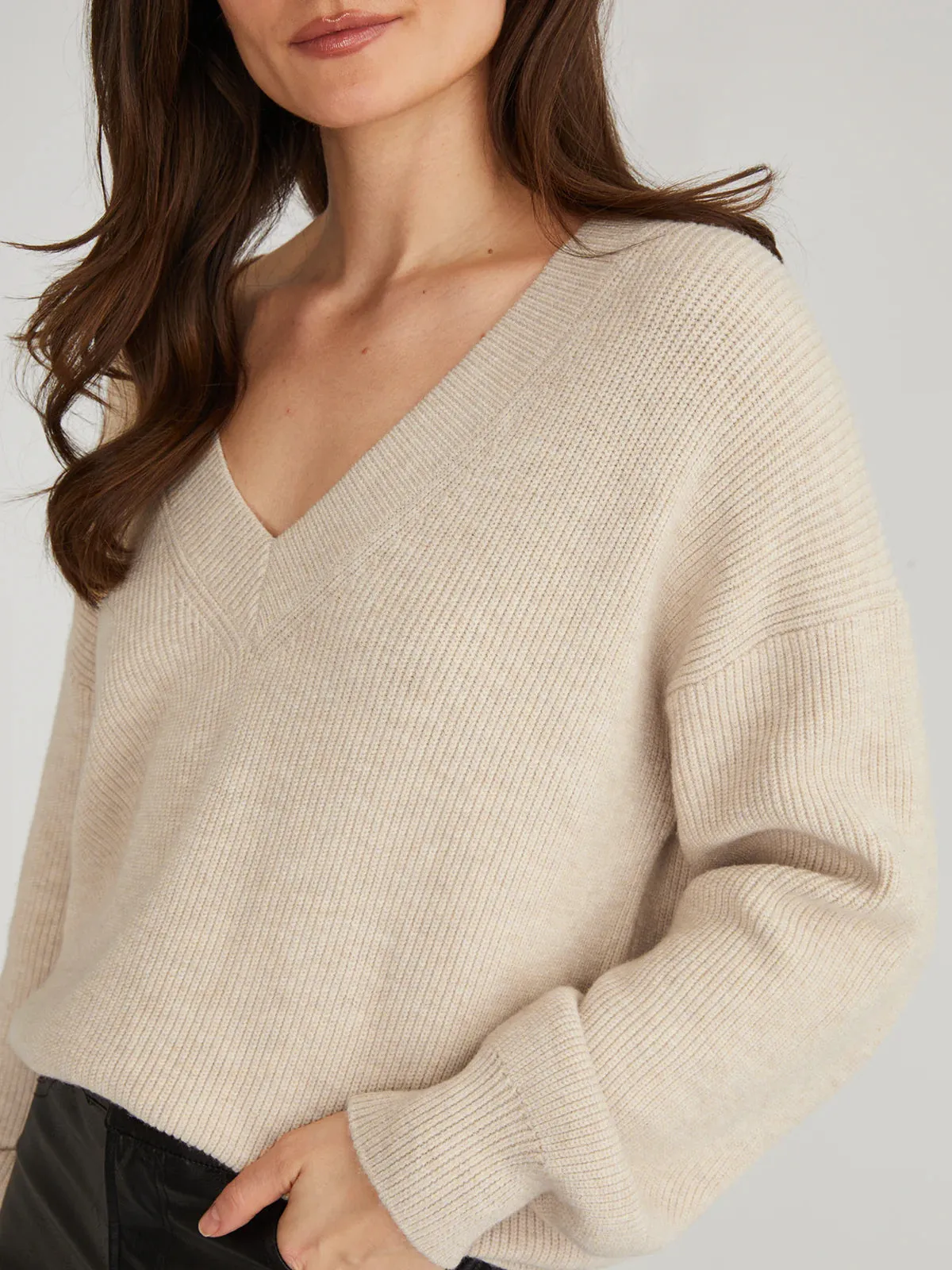 Angela: Oversize V-Neck Sweater