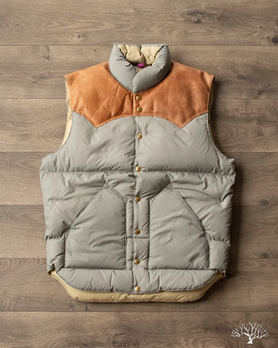 Lot 2221 - Rocky Mountain x Warehouse Nylon Down Vest - Gray