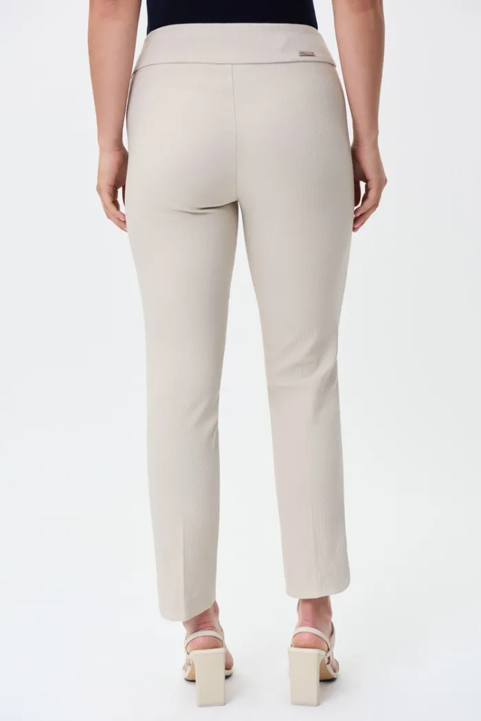 Textured Essential Pant