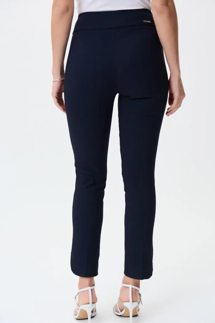 Textured Essential Pant